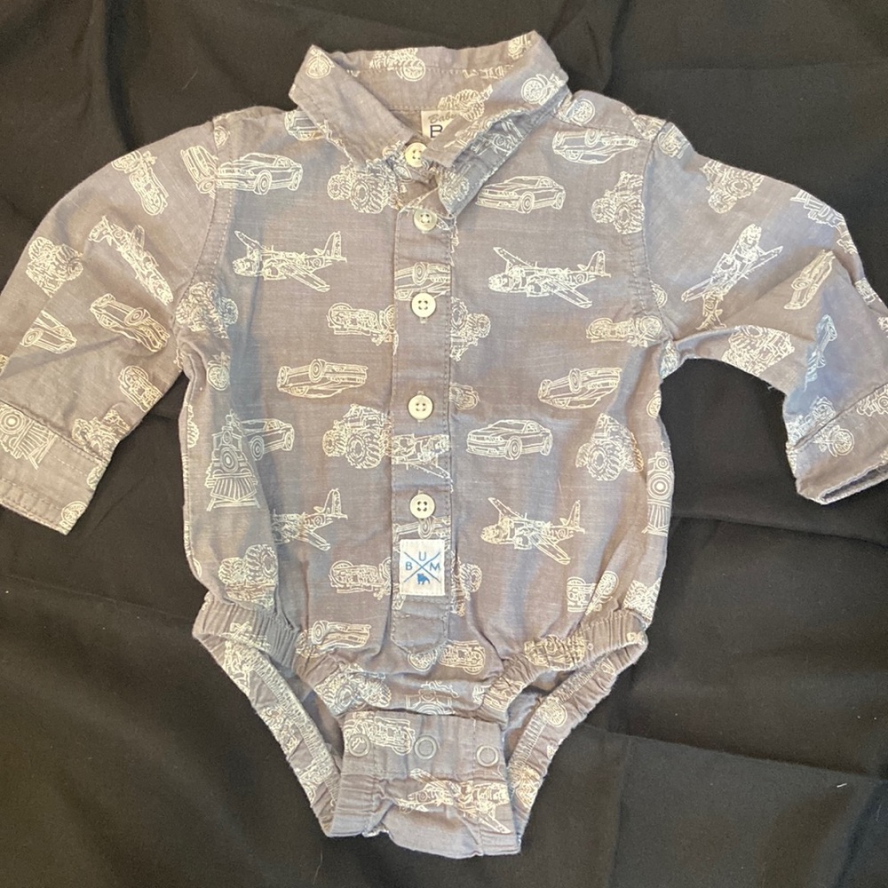 6 months long sleeve onesie with airplanes